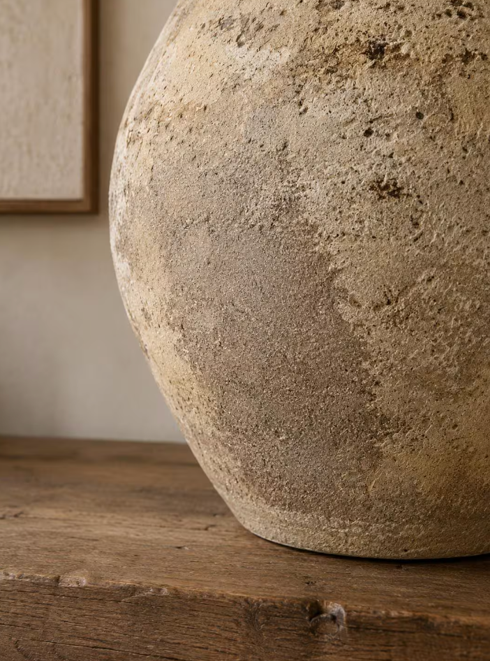 Ruina Serena Decorative ceramic vase